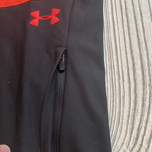 Under Armour Vanish Hybrid Training Vest Men's Size S Fitted Black/Red N… - Picture 4 of 12